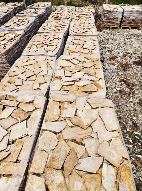 A2 — Natural Stone Polygonal