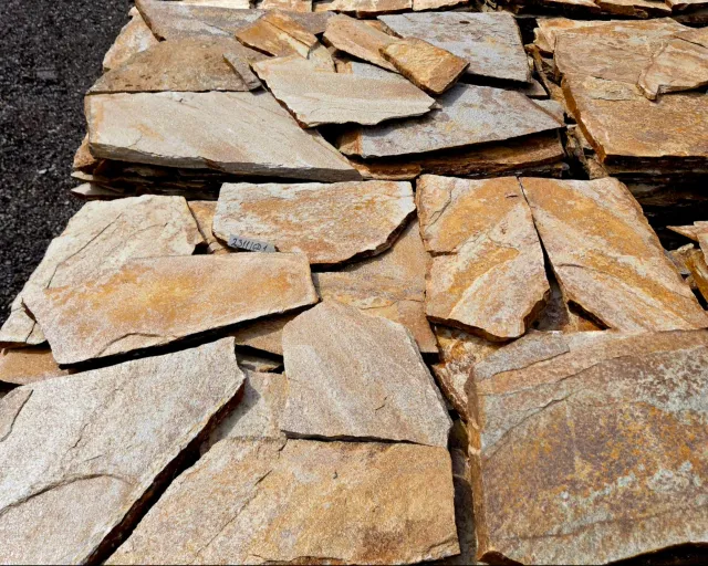 CD1 — Natural Stone Polygonal