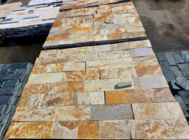 CD3/10 — Natural Stone Cut