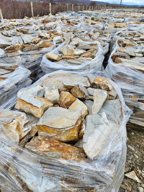 HZ — Natural Stone Polygonal